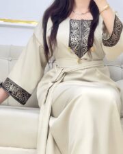 ⁦فستان الخط العربي⁩ - الصورة ⁦3⁩